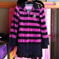 未使用♡˖꒰ᵕ༚ᵕ⑅꒱ＸＯＸＯブランド♡⃜パーカーのサムネイル