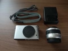 Nikon 1 J1 シルバーのサムネイル