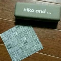 nico and メガネケースのサムネイル