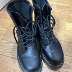 Dr. Martens 黒ブーツ　8ホールのサムネイル