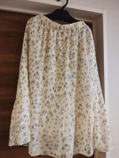 index　花柄ロングスカートのサムネイル