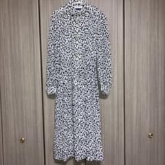 ワンピース　レトロ　小花柄のサムネイル