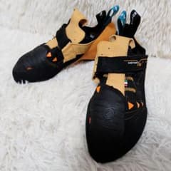 ボルタリング　シューズ 良品】スカルパ Instinct VS ボルタリングシューズ サイズ44 - メルカリ