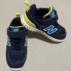 ニューバランス　57F 15センチ　キッズシューズのサムネイル