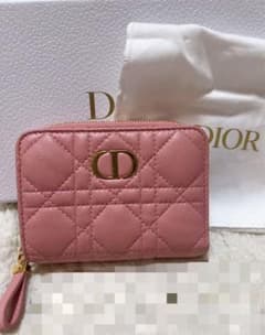 Dior CARO バイフォールドウォレット ピンク 二つ折り財布 定価11万のサムネイル