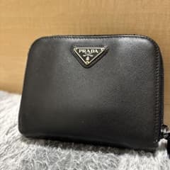 PRADA 二つ折り財布 ブラックのサムネイル