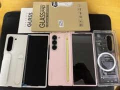 値下げ美品Galaxy Z Fold 6 256GB国内版SIMフリー多数おまけのサムネイル