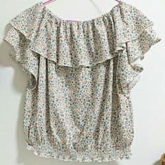 オフショルダーのサムネイル