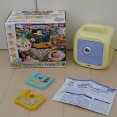 タカラトミー 天井いっぱい！おやすみホームシアター ぐっすりメロディ♪ディズニ…のサムネイル