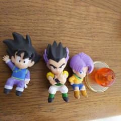 悟天、トランクス、ゴテンクスのフィギュアのサムネイル