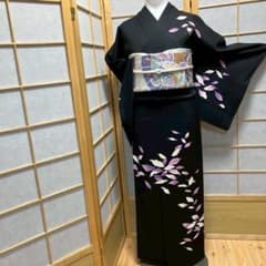 8178］訪問着 舞葉文様 刺繍 黒 正絹 着物 袷 - メルカリ