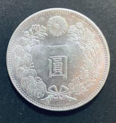 明治27年 一圓銀貨 ドラゴンデザイン 明治37年 1圓銀貨ドラゴンデザイン - メルカリ