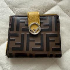 FENDI 2つ折り財布 イエロー【Yuu様】専用 - メルカリ