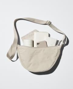 ユニクロ UNIQLO ラウンドミニショルダーバッグのサムネイル