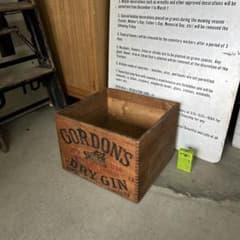 Gordon's DRY GIN wooden box ヴィンテージ 木箱 - メルカリ