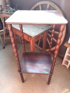 Najiko ナジコ　昭和レトロ　ビンテージ　サイドテーブル　飾り棚　2段ラック Najiko ナジコ 昭和レトロ ビンテージ サイドテーブル 飾り棚 2段