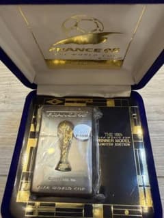 8月末までセール✨1998FIFA 世界500個の貴重なZIPPO No.ありのサムネイル