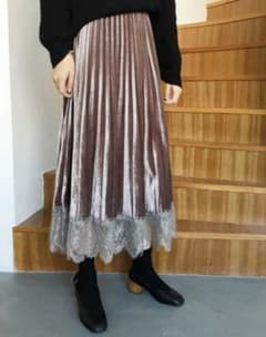 プリーツスカート ロングスカート　ベージュ　韓国で購入のサムネイル