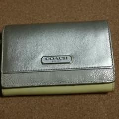 COACH折り財布のサムネイル
