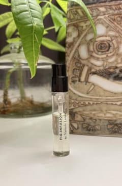2ml フィグアンフュージョン Essential Parfumsのサムネイル