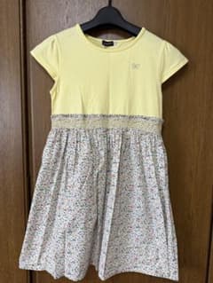 BeBe 半袖 花柄ワンピースのサムネイル