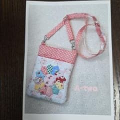 ドレスデンプレートのスマホポーチ 手芸キット　松山敦子キルトスタジオA-twoのサムネイル