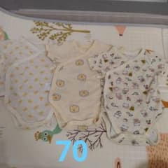 UNIQLO ベビー肌着 70サイズ 3点セットのサムネイル