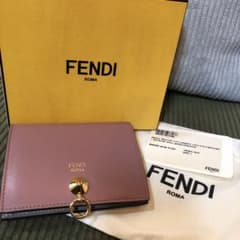FENDI 二つ折り　財布のサムネイル