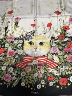 GUCCI ヒグチユウコシルクスカーフ 90x90 cm - メルカリ