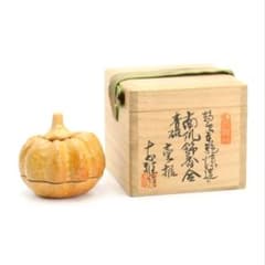 川岸充雅作 輪島塗乾漆造 南瓜飾香合 茶道具 共箱共布　V311　NT1 川岸充雅作 輪島塗乾漆造 南瓜飾香合 茶道具 共箱共布 V311 NT1 - メルカリ