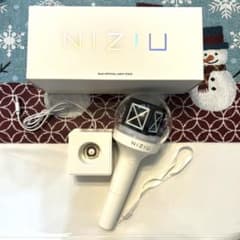 NiziUペンライト充電器付き ※写真7枚目TWICEジヒョのメッセージ付けますのサムネイル