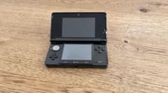 ニンテンドー3DS 本体 ブラックのサムネイル