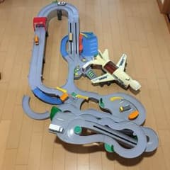 トミカ 山道ドライブ 高速 飛行機 ミニカー セットのサムネイル