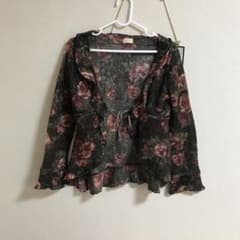 ニット　ボレロ♥️美品　　お値下げのサムネイル