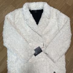 新品未使用　EMODA ファーコート Sサイズのサムネイル