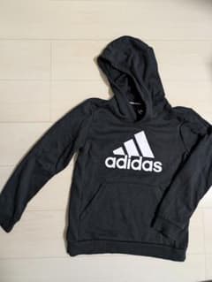 adidas ブラック パーカー 150サイズのサムネイル