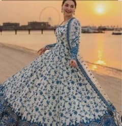 Pakistani Floral Embroidered Dress Setのサムネイル