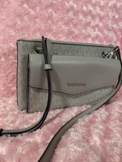 橋*ア様 MICHAEL KORS ショルダーバッグのサムネイル