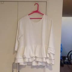 hana様専用☺︎ yori  ペプラム 裾フリルスウェット WHITEのサムネイル