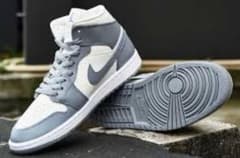 激レア値下げ Air Jordan Mid "Grey/Sailのサムネイル