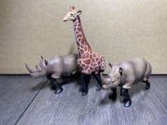 偽サファリ サイ キリンのサムネイル