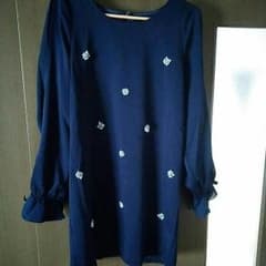 めろでい様専用♪新品❗ビジューつきワンピースのサムネイル