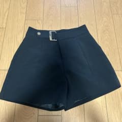 ベルト付き ブラック ショートパンツのサムネイル