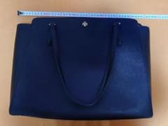 極美品！トリーバーチ　大きめビジネストートのサムネイル