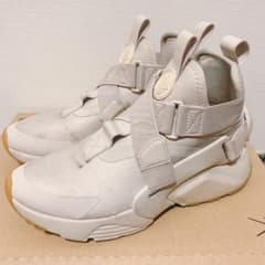 ナイキ　ウィメンズエアハラチシティのサムネイル