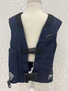 乗馬用ベスト　エアバッグなど全てのパーツ付き　保証付き　ほぼ未使用のサムネイル