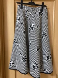 ストロベリーフィールズ リバーシブル花柄スカートのサムネイル