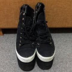 厚底スニーカーのサムネイル