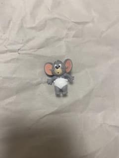 ジェリーとタフィーがいるお家フィギュア　追い込まれたタフィー