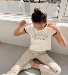 ALEXIA STAM リンガーTシャツ アイボリー 半袖ロゴTシャツ - メルカリ